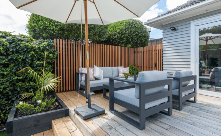 Deck decking kwila vitex louver landscaping plants build maintain joists bearers foundation concrete levels screens entry planks boardwalk retaining wall fence security gate ceader