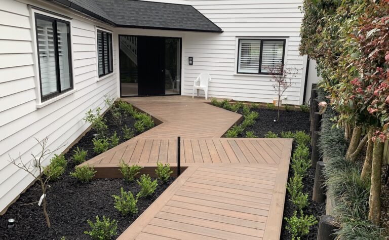 Deck decking kwila vitex louver landscaping plants build maintain joists bearers foundation concrete levels screens entry planks boardwalk retaining wall fence security gate ceader
