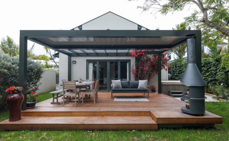 Deck decking kwila vitex louver landscaping plants build maintain joists bearers foundation concrete levels screens entry planks boardwalk retaining wall fence security gate ceader